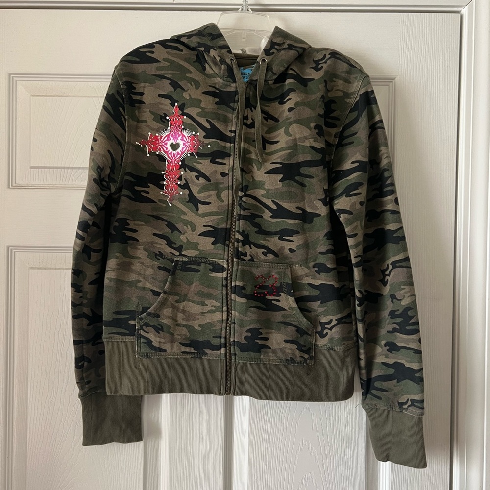 NWOT PANHANDLE SLIMS L ROCK & ROLL COWGIRL GRAPHIC 23 CAMOUFLAGE ZIP UP.